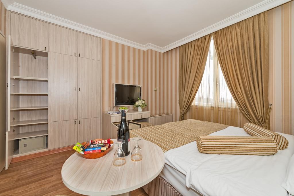 Fuar Hotel Istanbul Bagian luar foto
