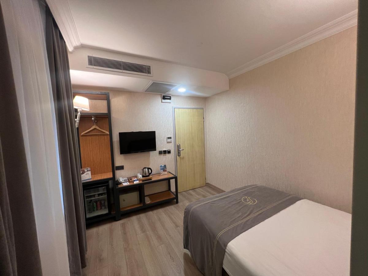 Fuar Hotel Istanbul Bagian luar foto