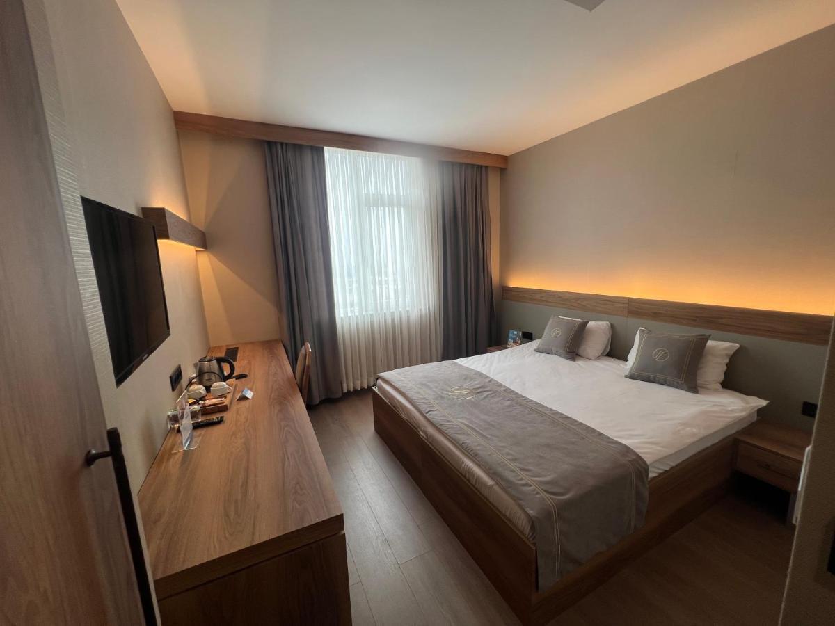Fuar Hotel Istanbul Bagian luar foto
