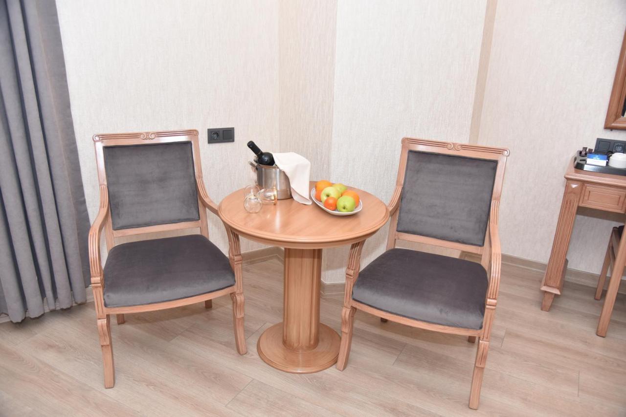 Fuar Hotel Istanbul Bagian luar foto