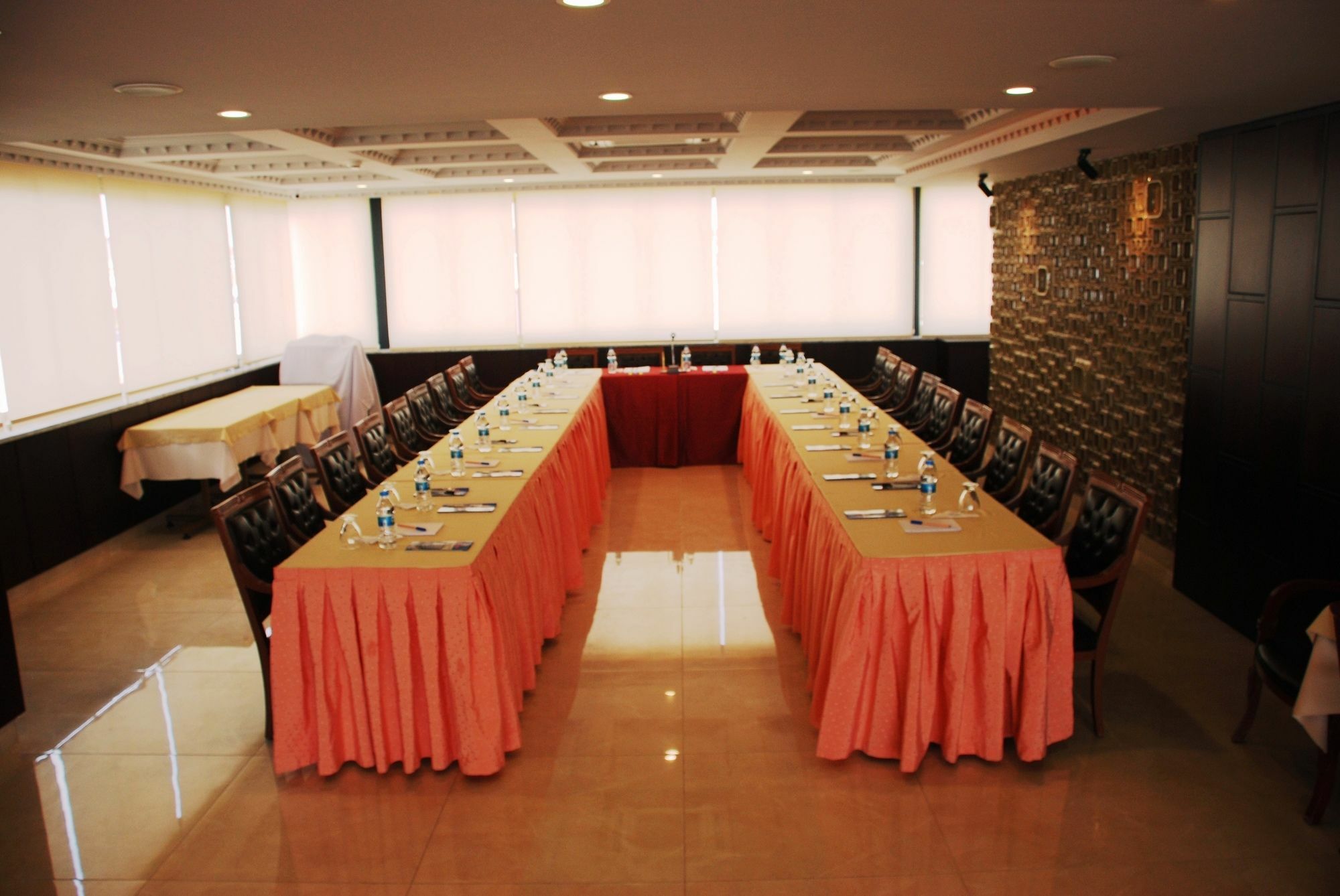 Fuar Hotel Istanbul Bagian luar foto